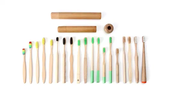 Cepillo de dientes de bambú de carbón orgánico biodegradable gratuito con logotipo personalizado BPA